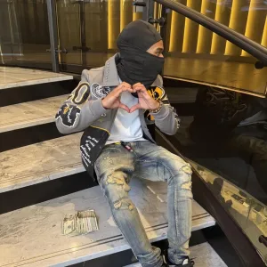 FAKE LOVE