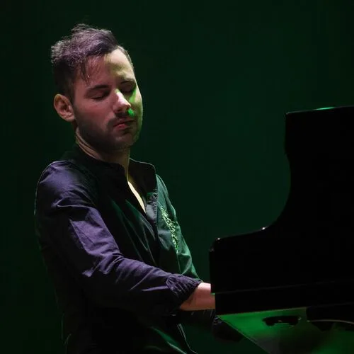 Peter Bence Pianosphere