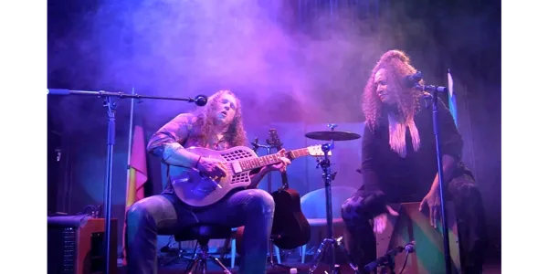 PHIL & TRUDY EDGELEY // THUR ARVO GIG SERIES