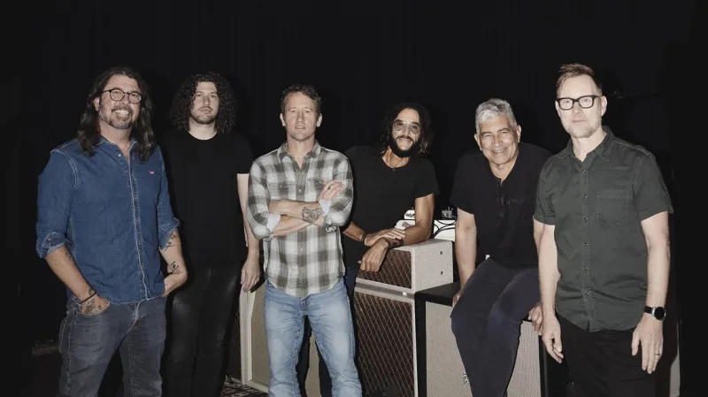 FOO FIGHTERS - LOUD AND UP CLOSE - 18+ Event