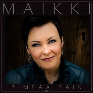 Pimeää päin